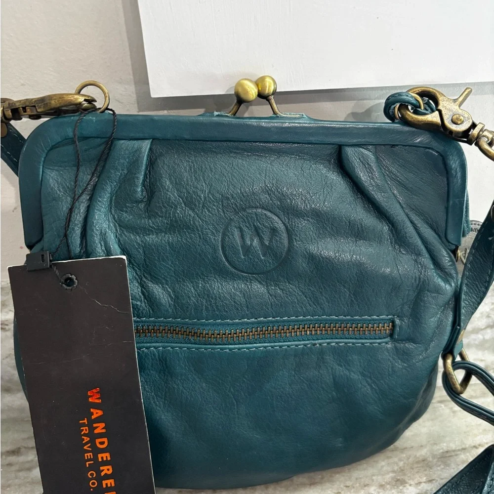 Wanderers Travel The Versailles Evening Crossbody with Coin Pouch NWT - Picture 4 of 10